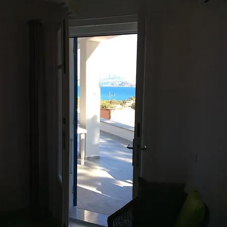 Bed & Breakfast Domus De Diana 3*